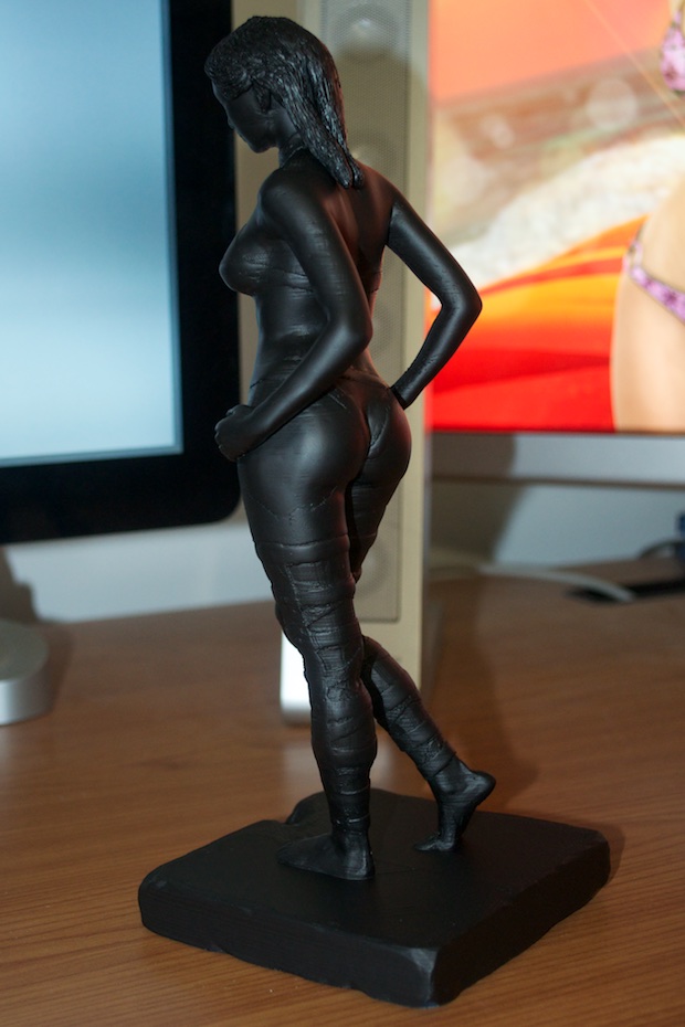 mei_lin_painted_black_0002