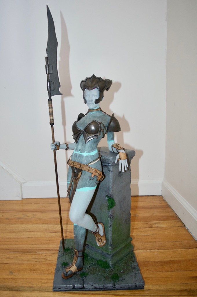 v7figurine_0200
