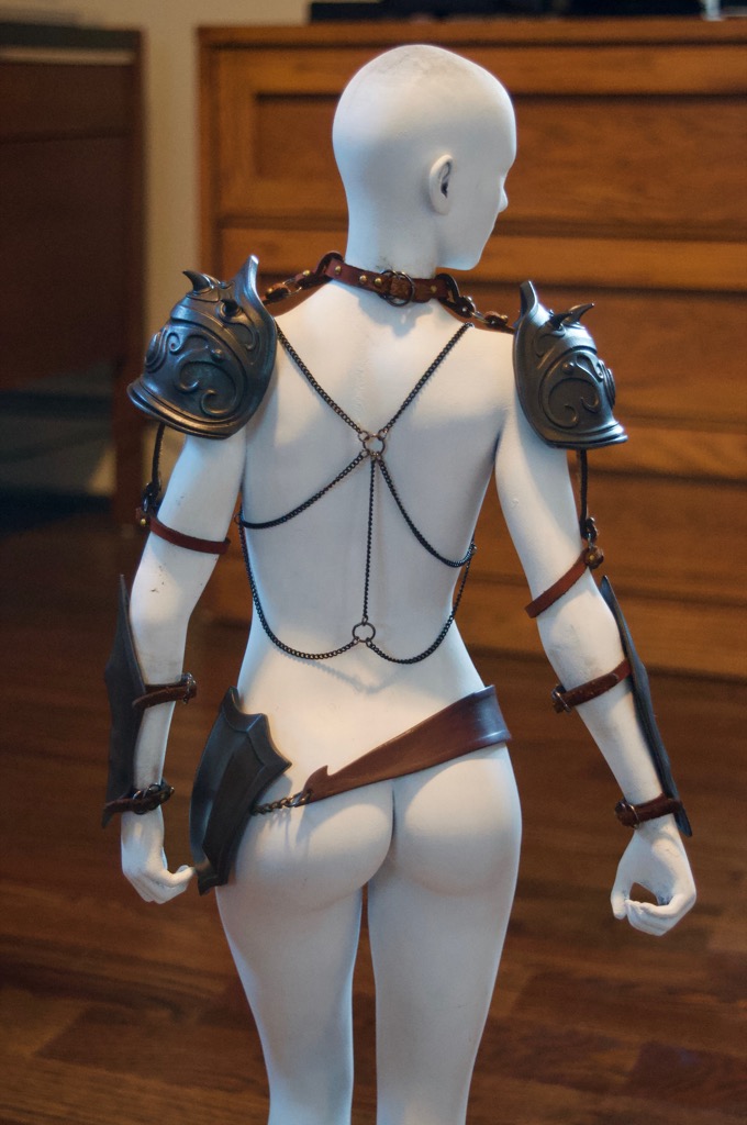 v8_figurine_00165