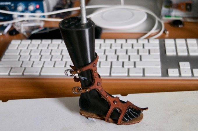 v8_figurine_00184