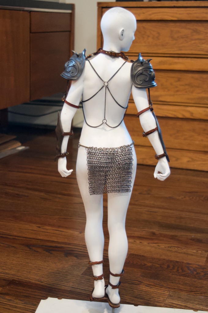 v8_figurine_00220