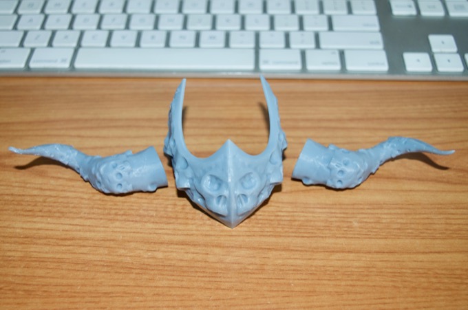 v8_figurine_00245
