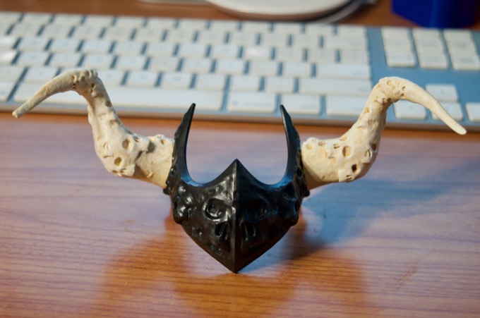 v8_figurine_00253