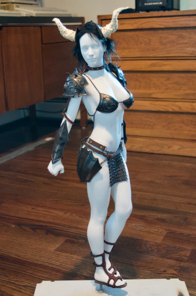 v8_figurine_00258