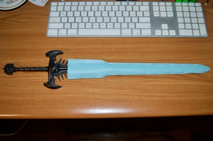 v8_figurine_00261