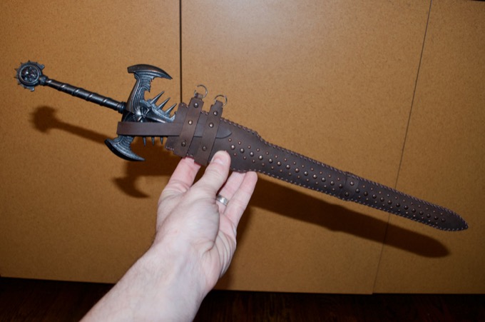 v8_figurine_00275