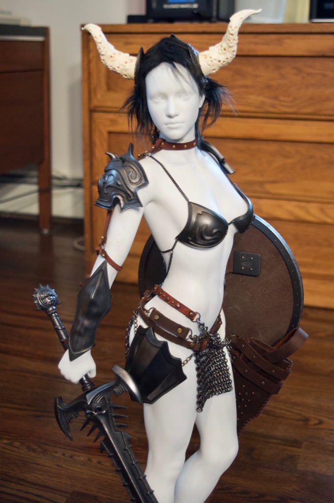 v8_figurine_00294